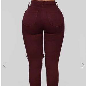 Burgundy Distressed knee Skinny Jeans